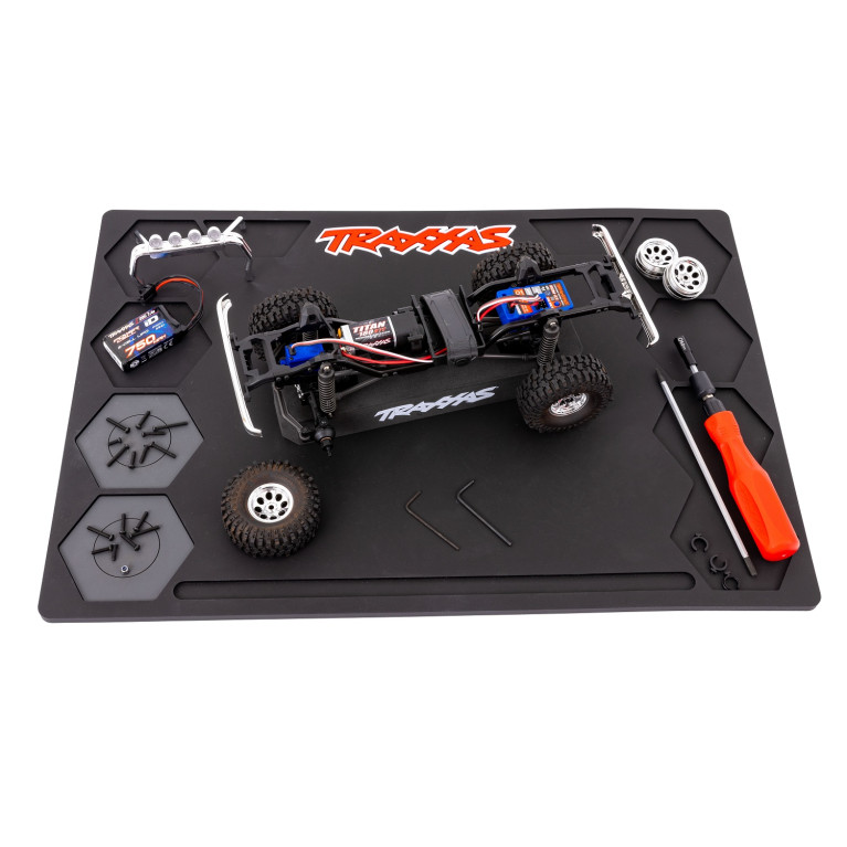 Tapis de stand en caoutchouc 48 x 33 cm - TRAXXAS 3424
