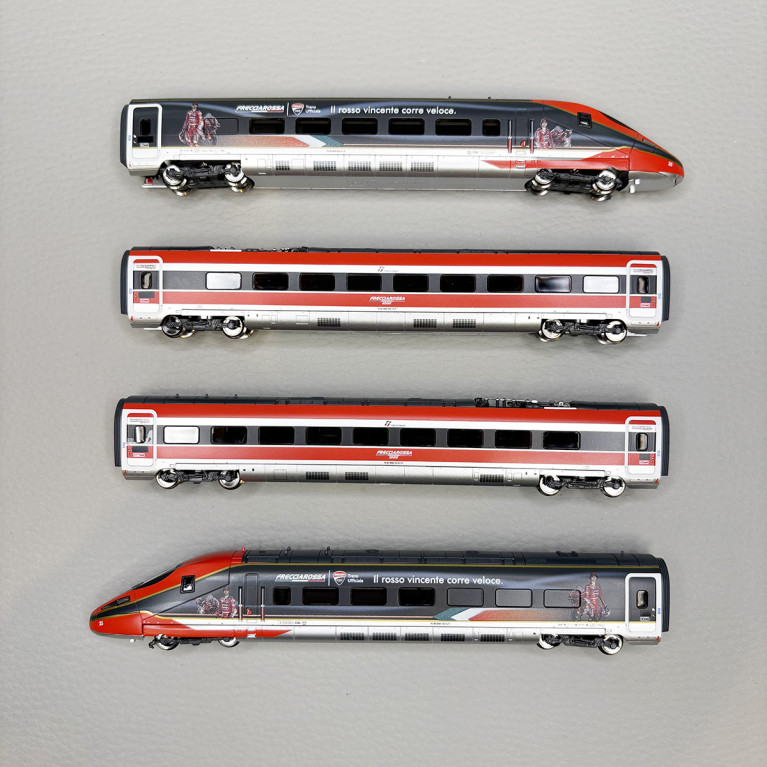 Trenitalia, 4 éléments, "Frecciarossa 1000", pub Ducati, FS - ARNOLD HN2620S