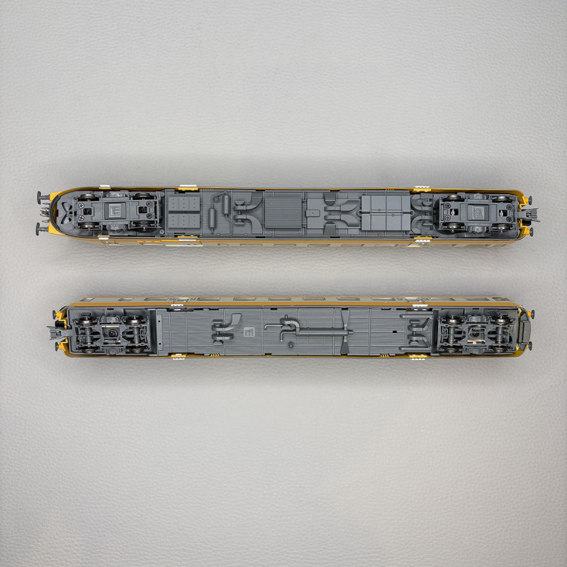 REE MB-262S -Automotrice RGP1, X 2732 + XR 7761, orange béton, Lyon Vaise, SNCF